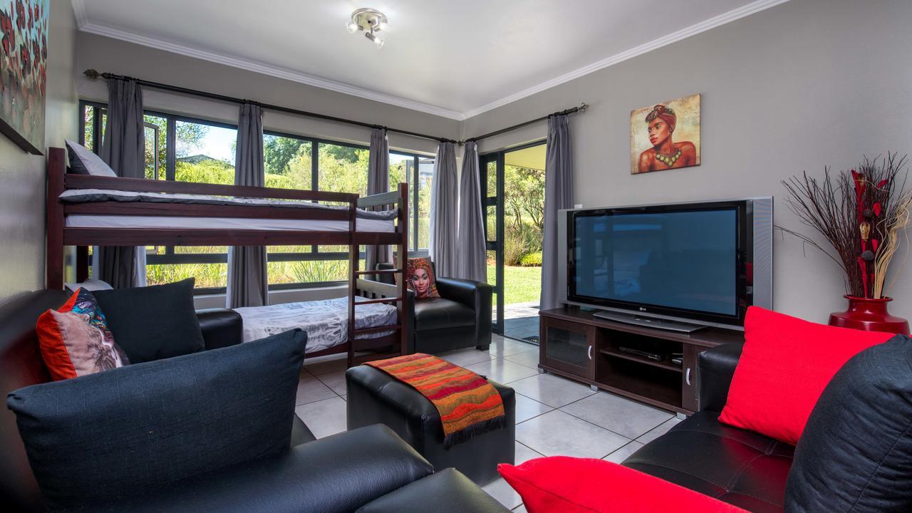 Jozistay @ Jackal Creek Apartments Roodepoort Bagian luar foto