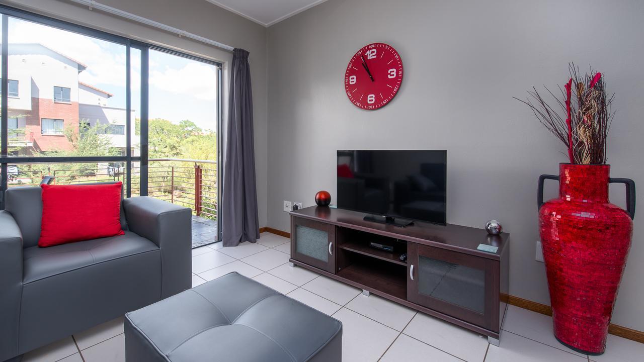 Jozistay @ Jackal Creek Apartments Roodepoort Bagian luar foto